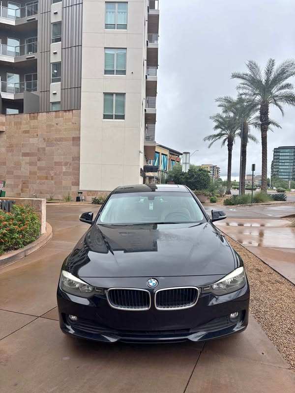 2014 BMW 3 Series - 320i xDrive Sedan 4D