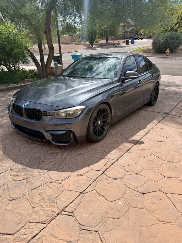 2016 BMW 3 Series - 320i Sedan 4D