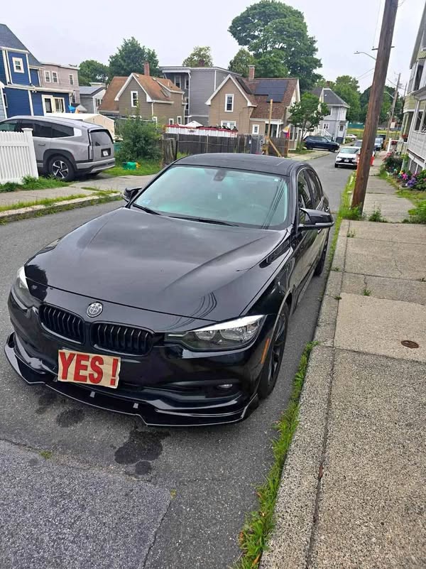 2016 BMW 3 Series - 320i Sedan 4D