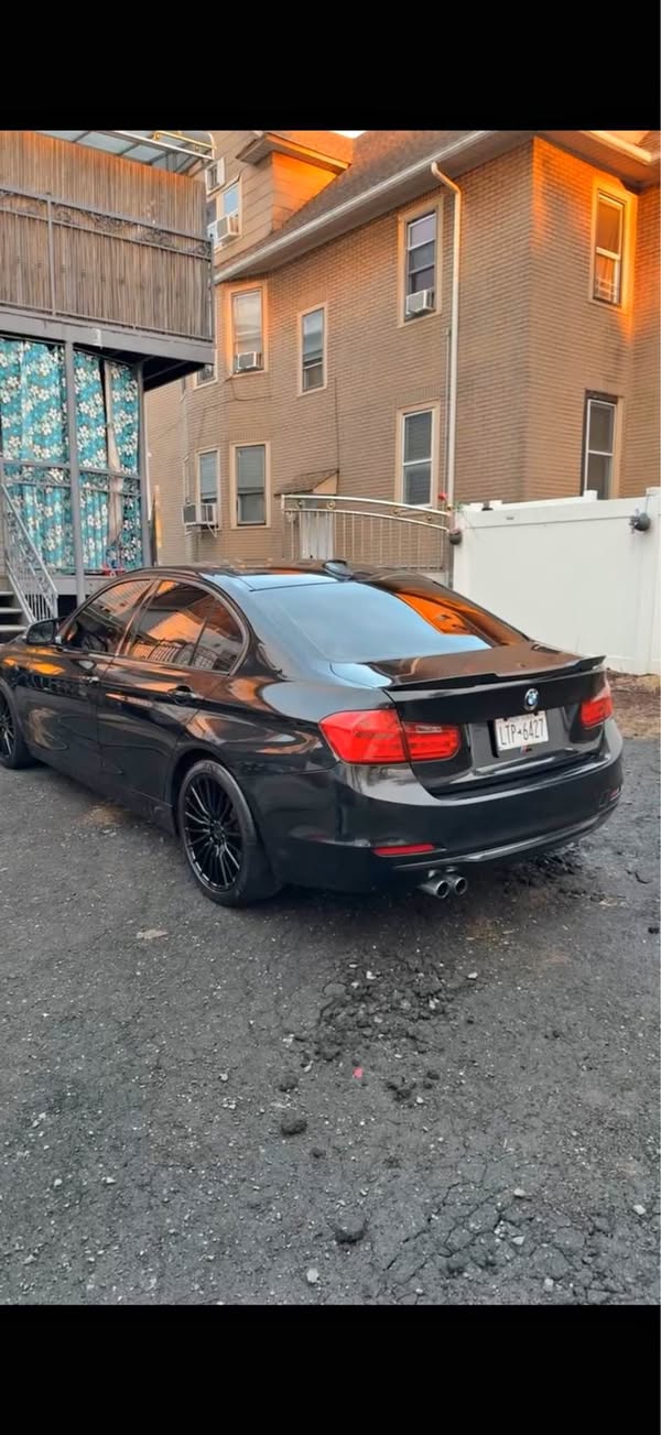 2013 BMW 3 Series - 328i xDrive Sedan 4D