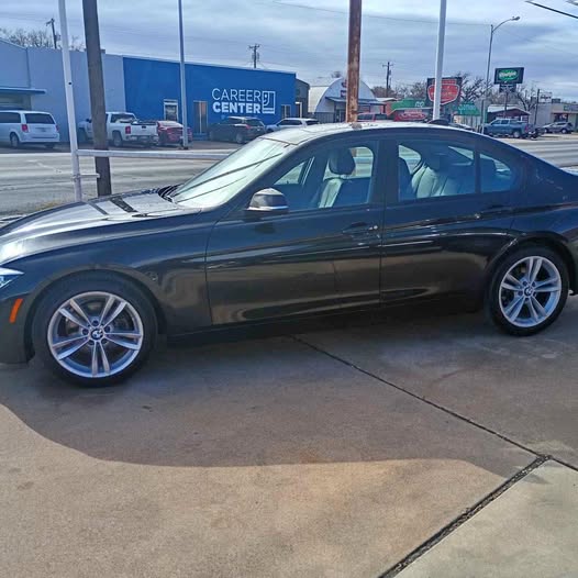 2018 BMW 3 Series - 320i Sedan 4D