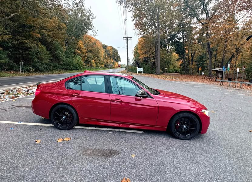 2016 BMW 3 Series - 320i xDrive Sedan 4D