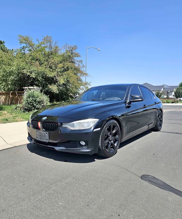 2015 BMW 3 Series - 320i xDrive Sedan 4D