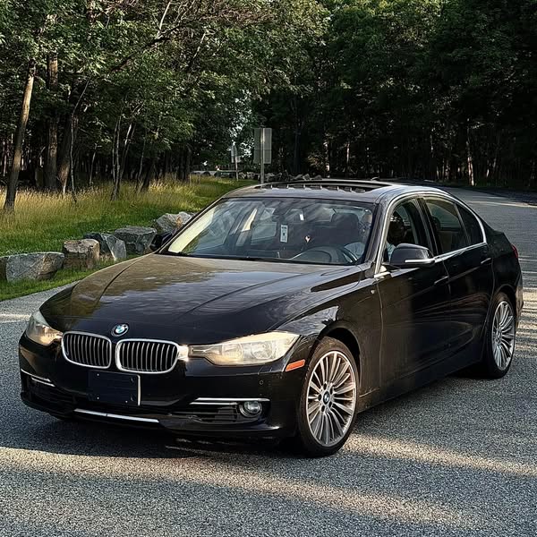 2015 BMW 3 Series - 328i xDrive Sedan 4D
