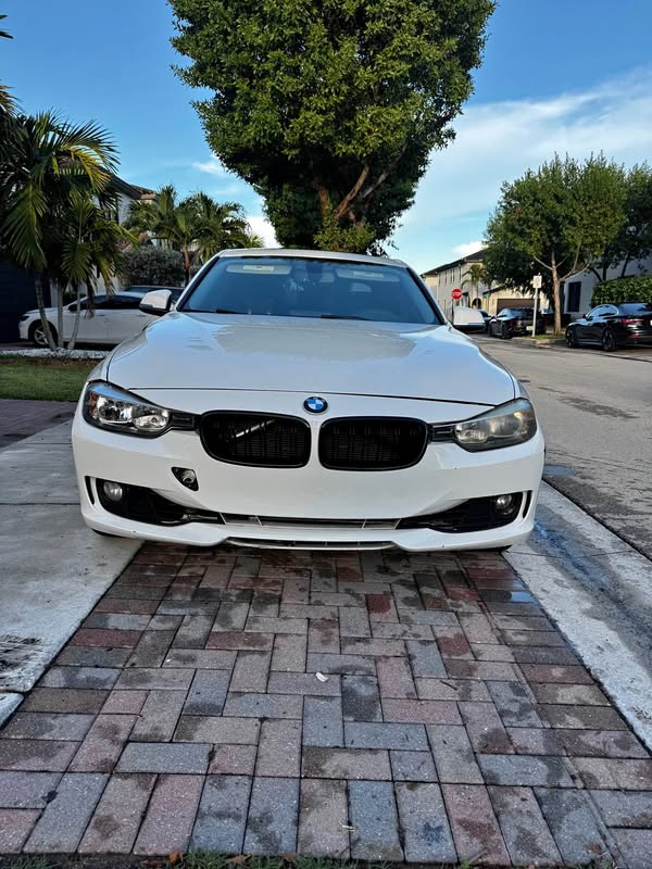 2015 BMW 3 Series - 328i xDrive Sedan 4D