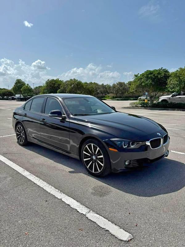 2015 BMW 3 Series - 320i Sedan 4D