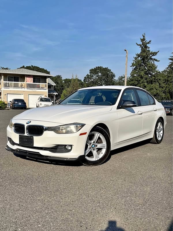 2012 BMW 3 Series - 328i Sedan 4D
