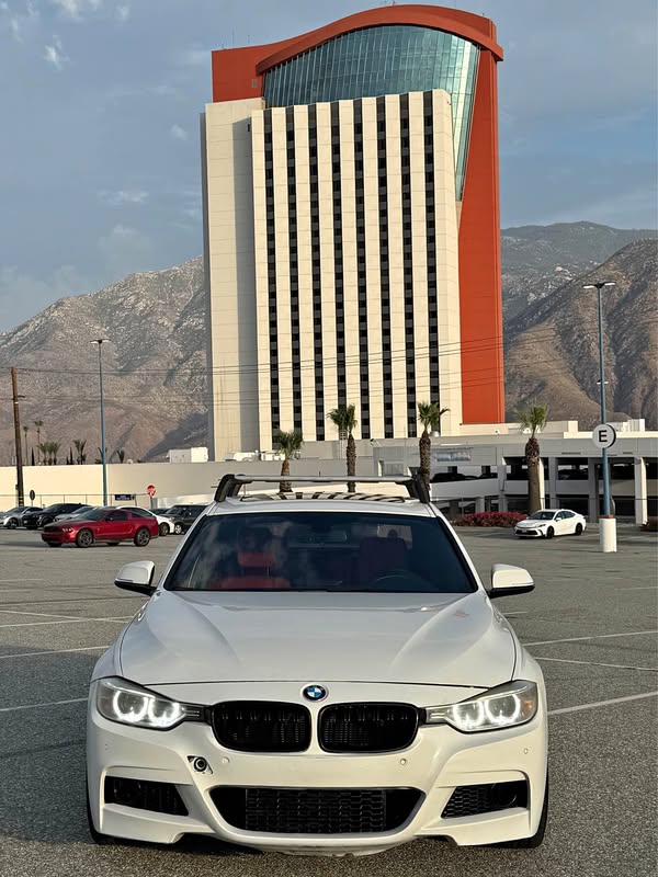 2015 BMW 3 Series - 328i Sedan 4D
