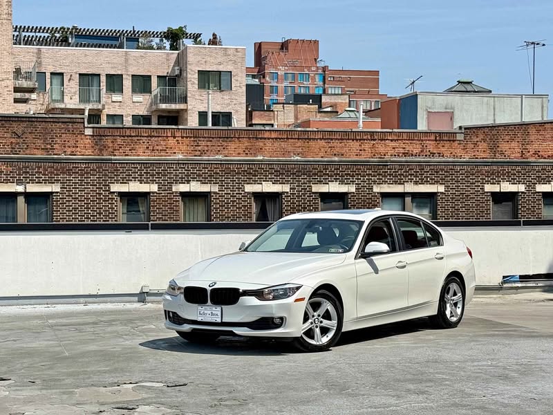 2014 BMW 3 Series - 320i xDrive Sedan 4D