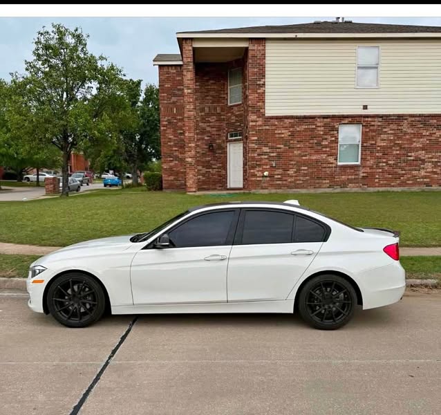 2012 BMW 3 Series - 328i Sedan 4D