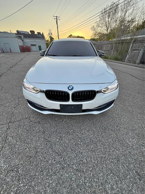 2017 BMW 3 Series - 330xi AWD Sedan 4D