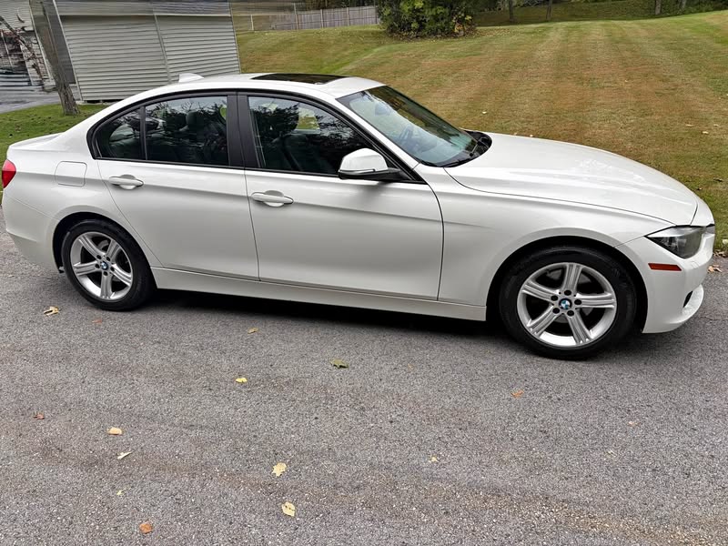 2013 BMW 3 Series - 328i xDrive Sedan 4D
