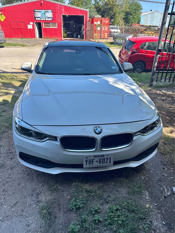 2018 BMW 3 Series - 320i Sedan 4D
