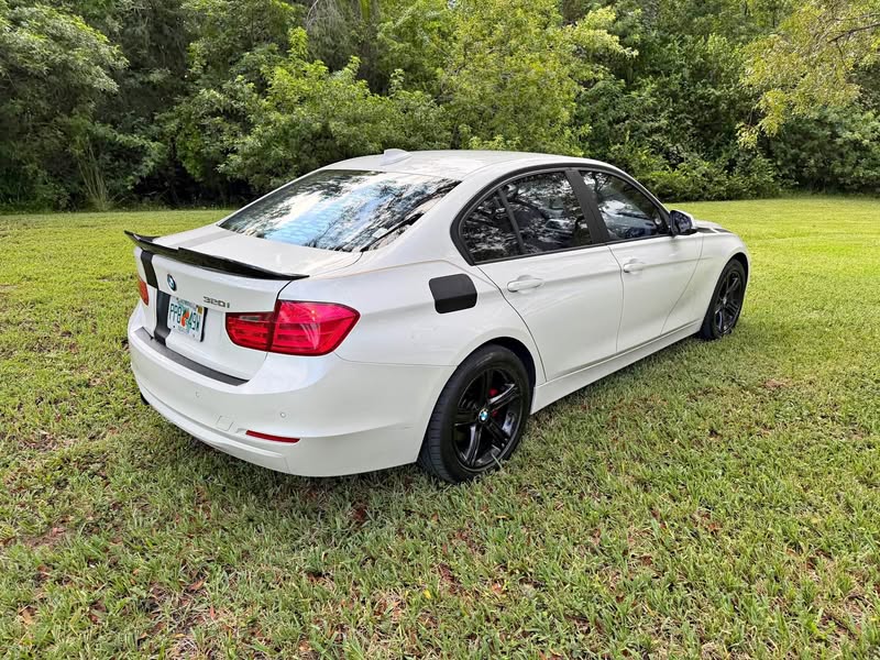 2015 BMW 3 Series - 320i Sedan 4D