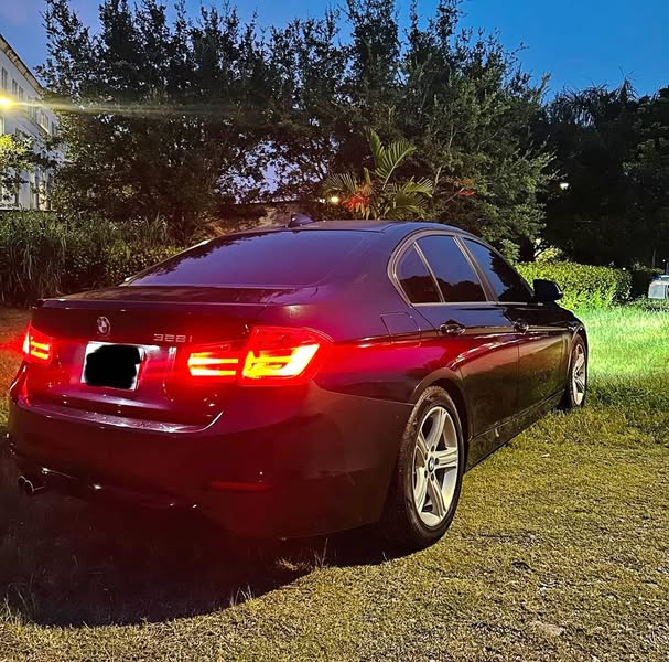 2012 BMW 3 Series - 328i Sedan 4D