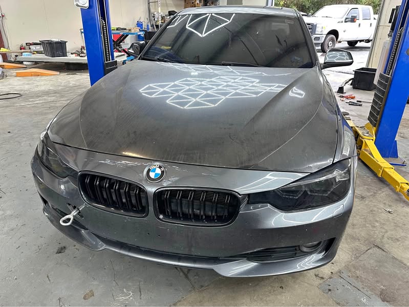 2014 BMW 3 Series - 320i xDrive Sedan 4D
