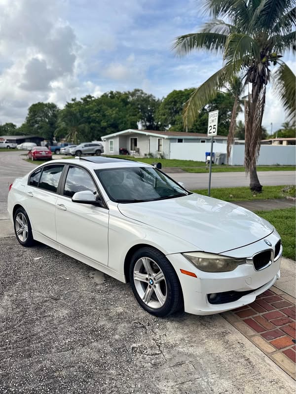2012 BMW 3 Series - 328i xDrive Sedan 4D