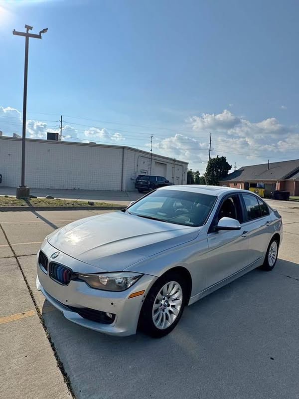 2015 BMW 3 Series - 320i xDrive Sedan 4D