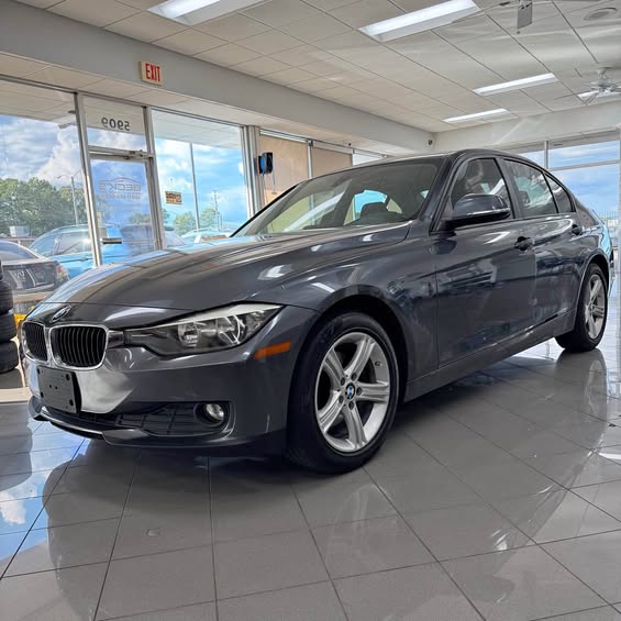 2015 BMW 3 Series - 328i xDrive Sedan 4D