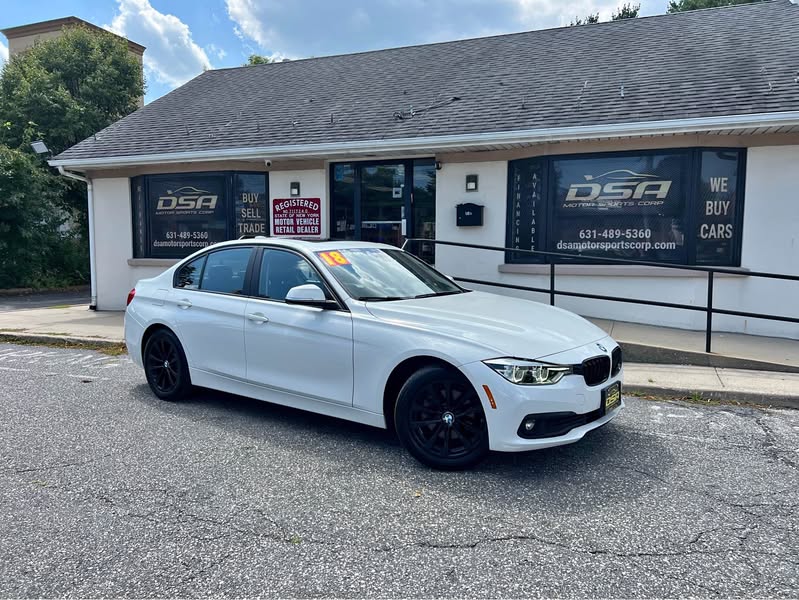 2018 BMW 3 Series 320i xDrive Sedan 4D