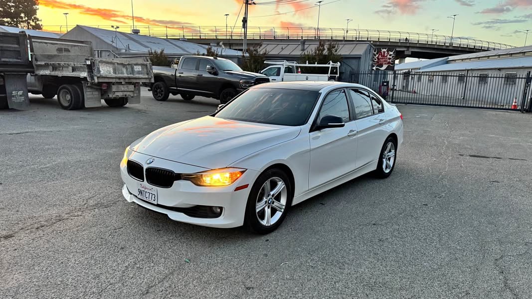2013 BMW 3 Series - 328i Sedan 4D