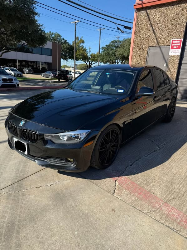 2015 BMW 3 Series - 320i Sedan 4D