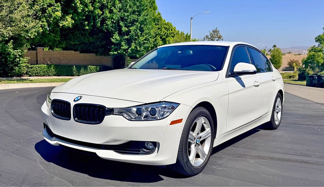 2014 BMW 3 Series - 328i Sedan 4D