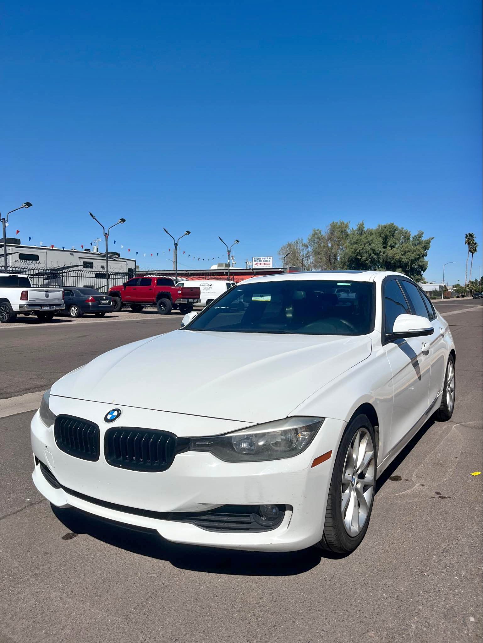 2014 BMW 3 Series - 320i Sedan 4D