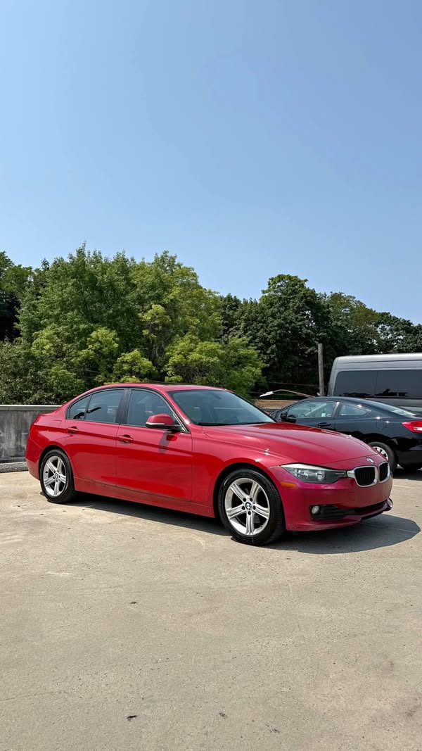 2014 BMW 3 Series - 320i Sedan 4D
