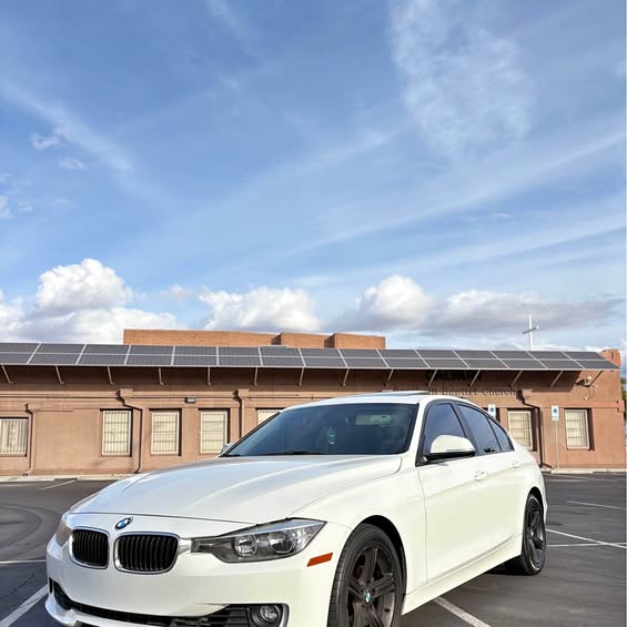 2013 BMW 3 Series - 328i Sedan 4D