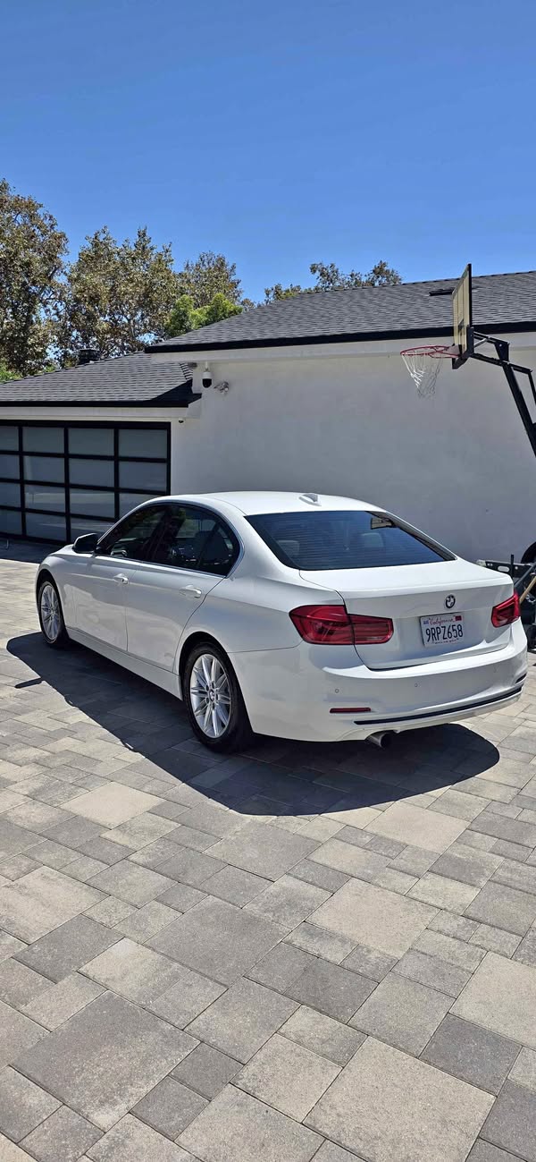 2017 BMW 3 Series - 330i Sedan 4D