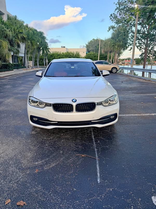 2019 BMW 3 Series - 330e Sedan 4D