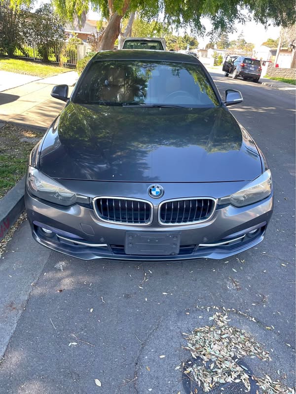 2017 BMW 3 Series - 330i Sedan 4D