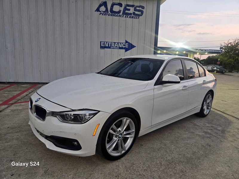 2017 BMW 3 Series - 320i Sedan 4D