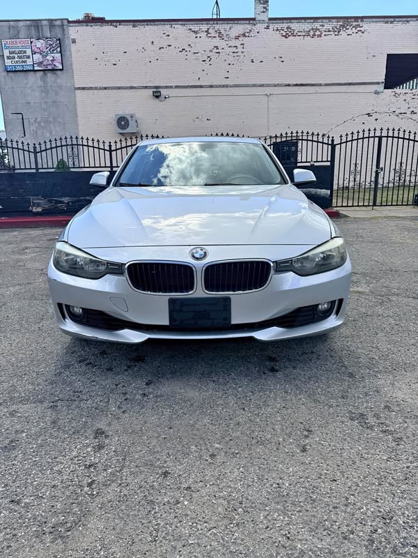 2013 BMW 3 Series - 328i xDrive Sedan 4D