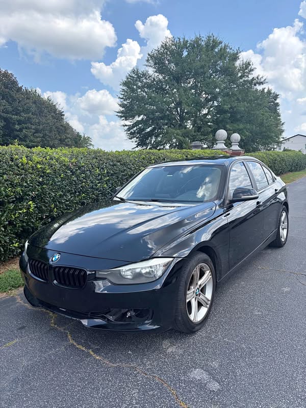 2013 BMW 3 Series - 320i Sedan 4D