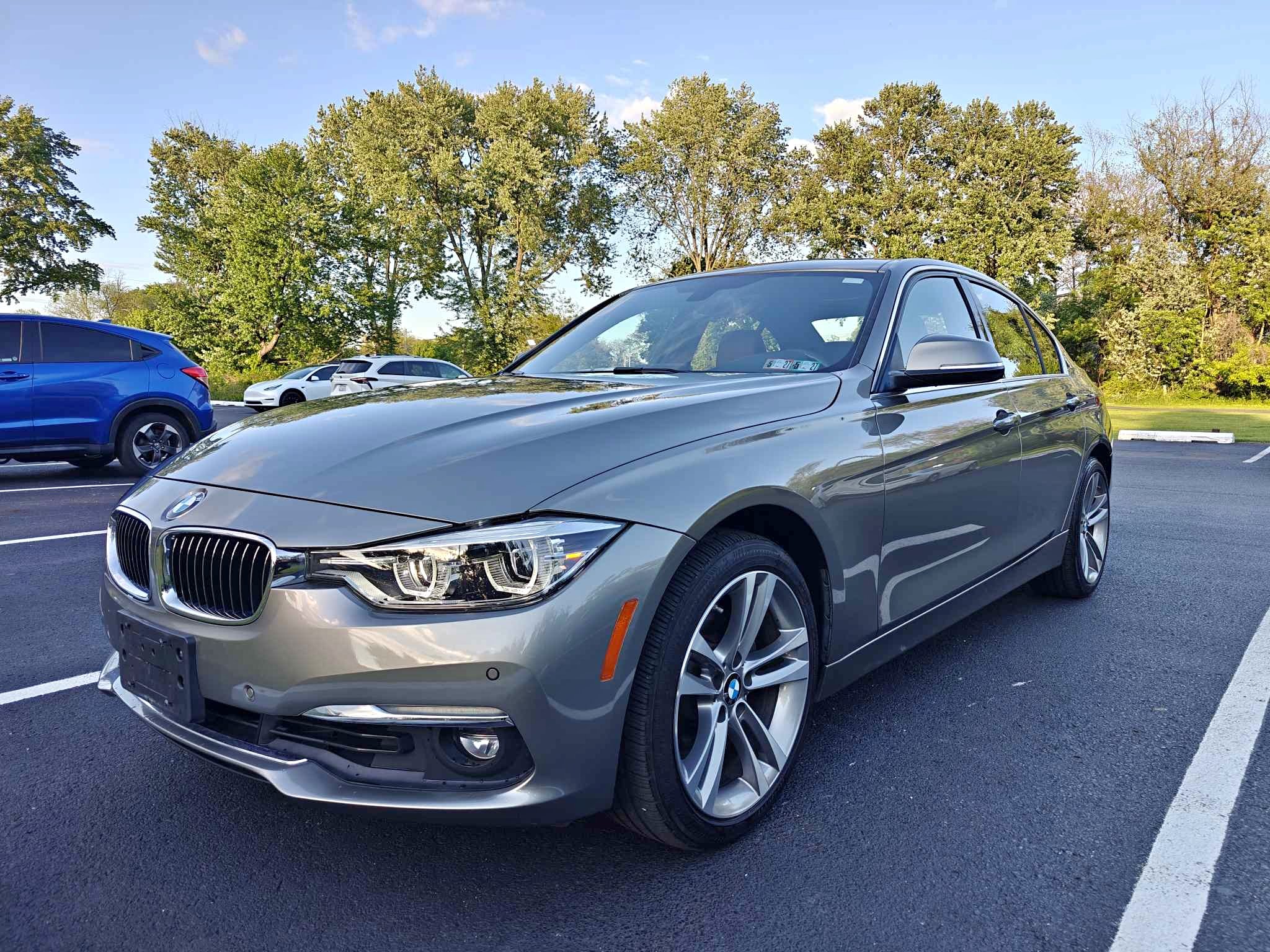 2017 BMW 3 Series - 330i xDrive Sedan 4D