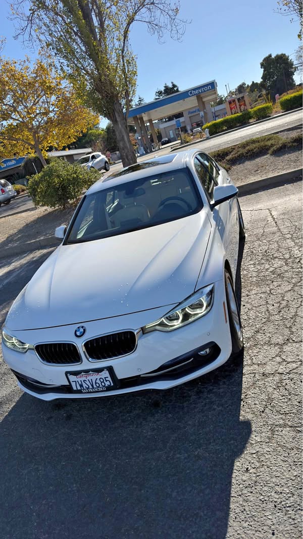 2017 BMW 3 Series - 330i Sedan 4D