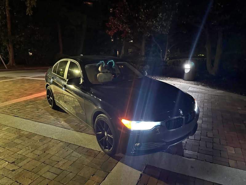 2015 BMW 3 Series - 320i xDrive Sedan 4D