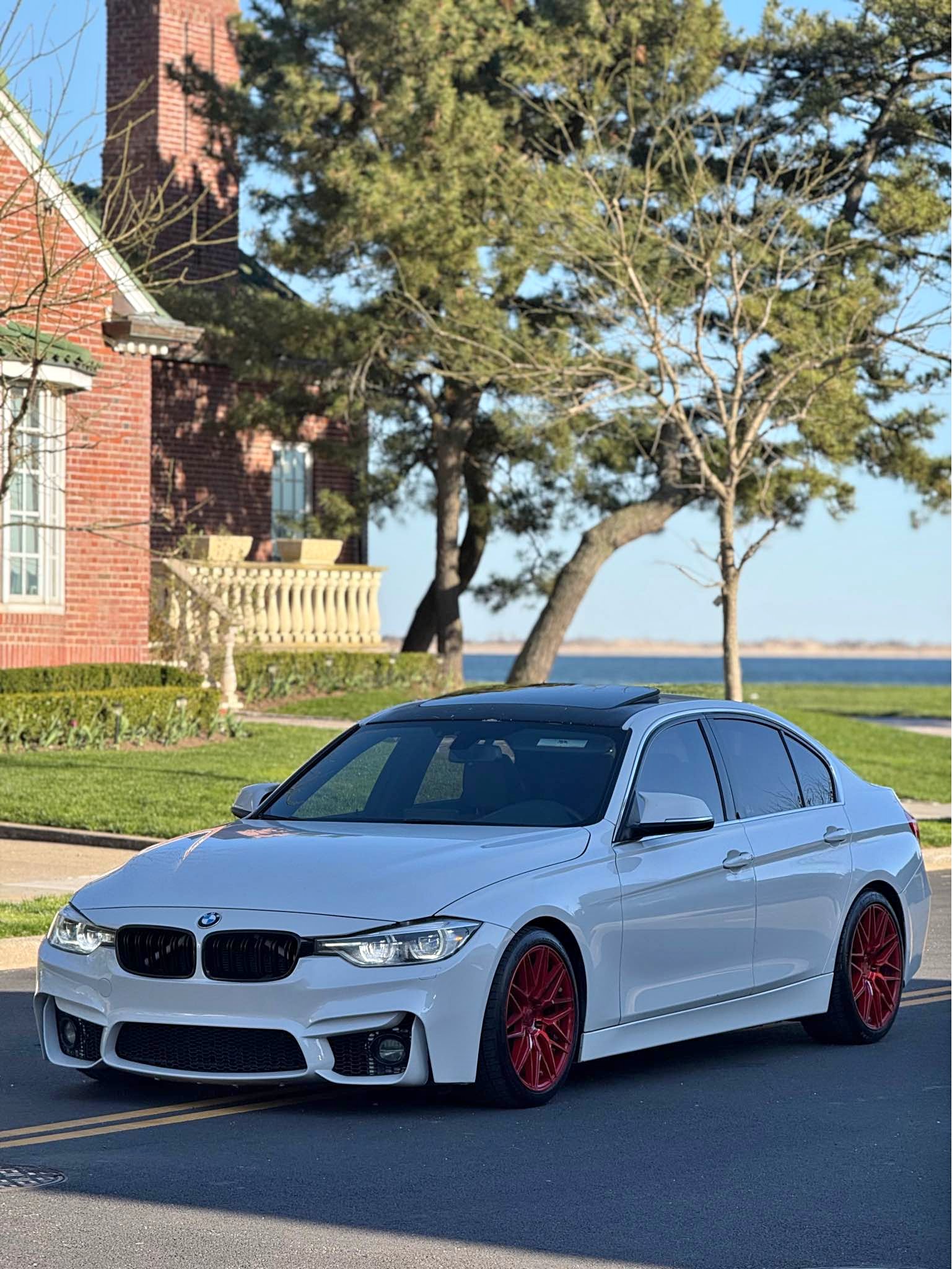 2016 BMW 3 Series - 328i xDrive Sedan 4D