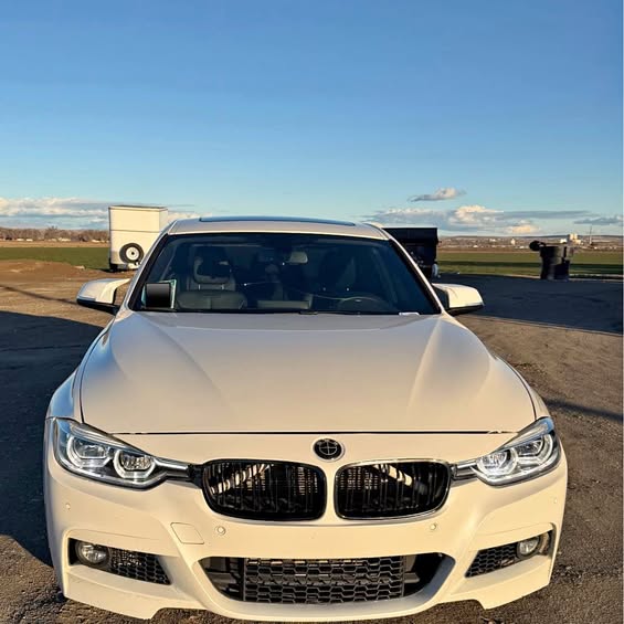 2016 BMW 3 Series - 328i xDrive Sedan 4D