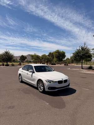 2018 BMW 3 Series - 320i Sedan 4D