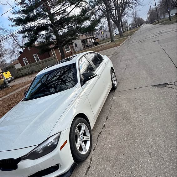 2015 BMW 3 Series - 328i Sedan 4D