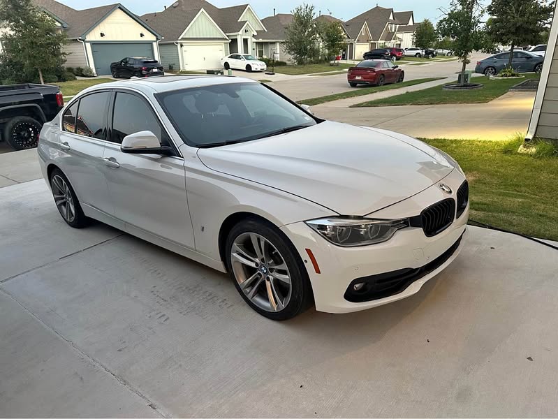 2018 BMW 3 Series - 330e iPerformance Sedan 4D