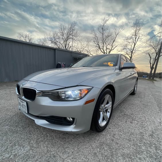 2014 BMW 3 Series - 320i Sedan 4D