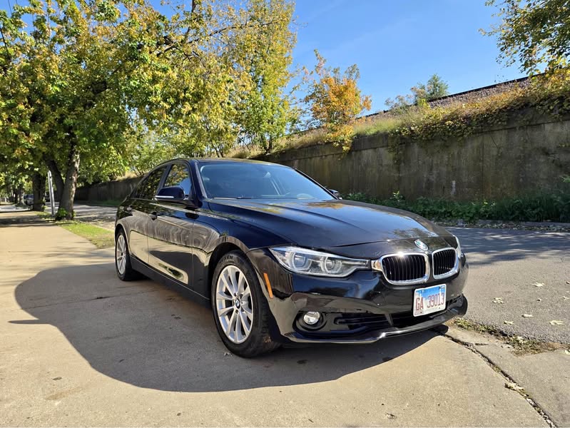 2017 BMW 3 Series - 320i Sedan 4D