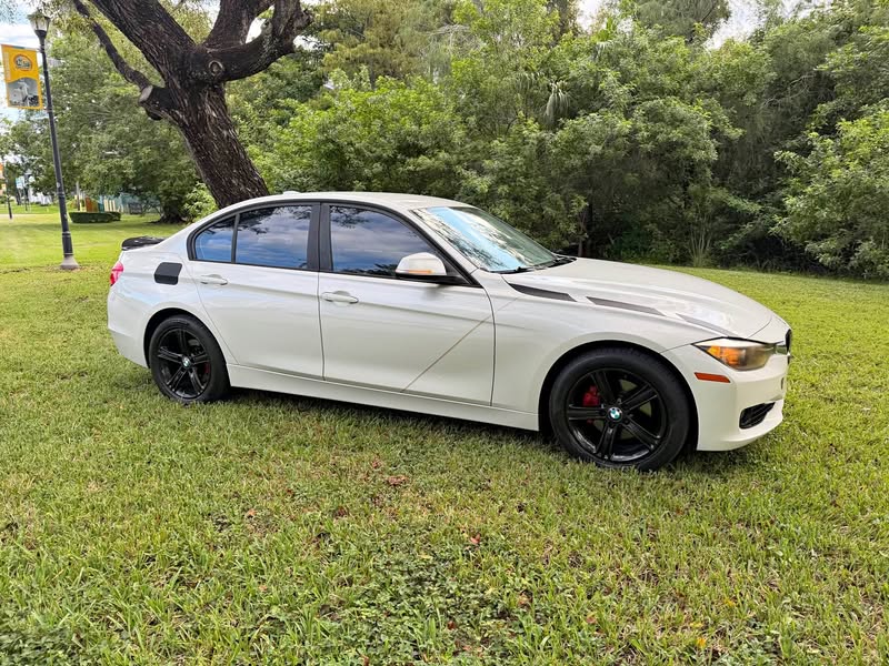 2015 BMW 3 Series - 320i xDrive Sedan 4D