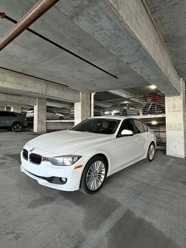2012 BMW 3 Series - 328i Sedan 4D
