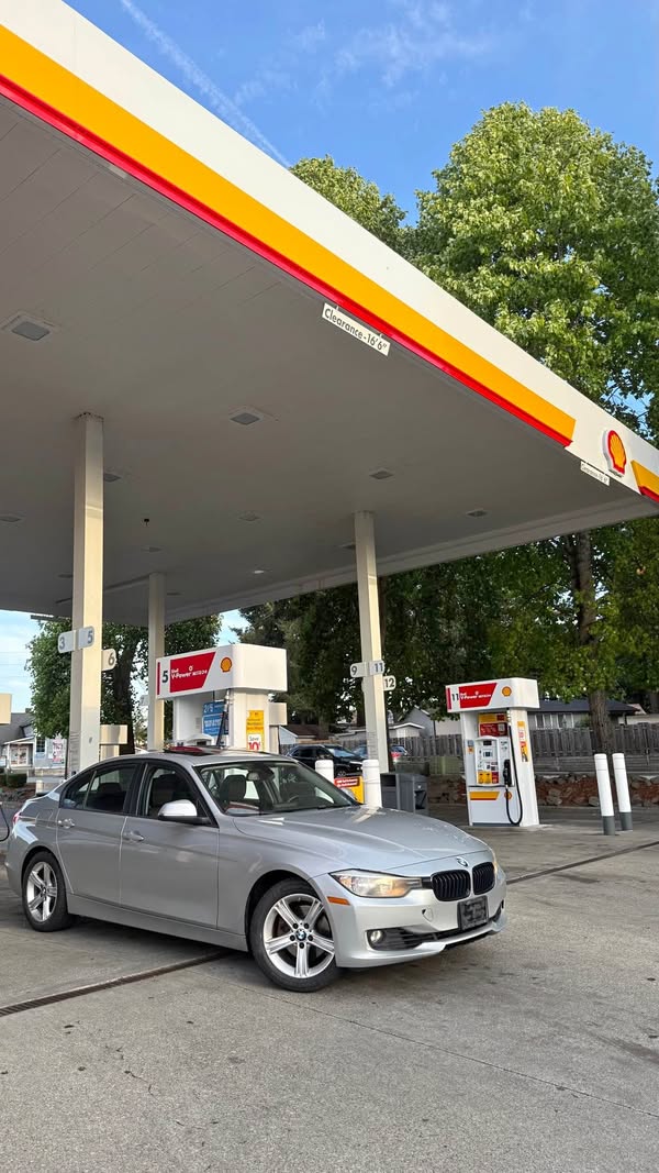 2013 BMW 3 Series 328i Sedan 4D