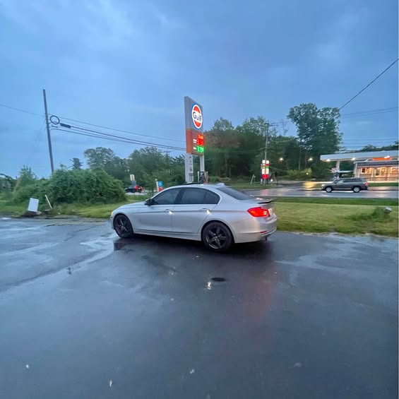 2015 BMW 3 Series - 320i xDrive Sedan 4D